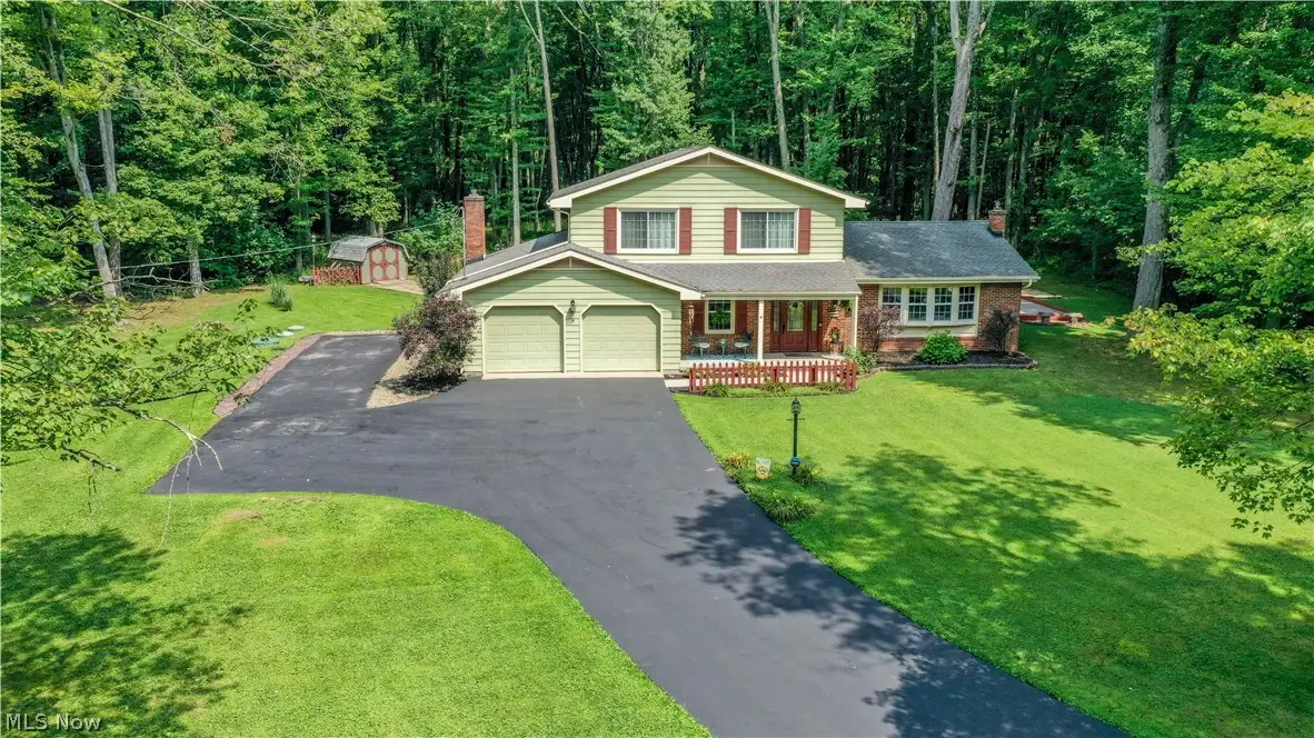 1238 Will O Wood Drive, Hubbard, OH 44425 - #1