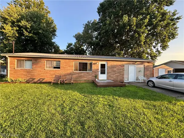 2407 Hanvey Avenue, Belpre, OH 45714