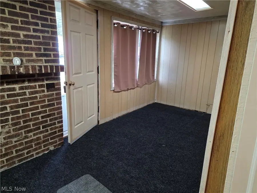 1249 E 342nd Street, Eastlake, OH 44095 - #3