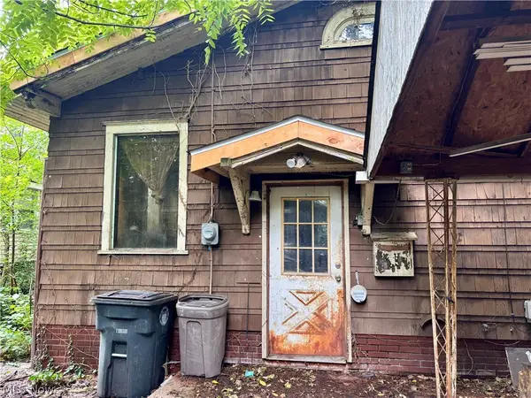 1275 N Main Street, Akron, OH 44310