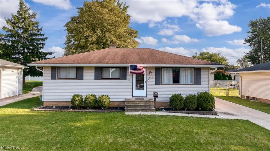 9011 Roedean Drive, Parma, OH 44129 - #2