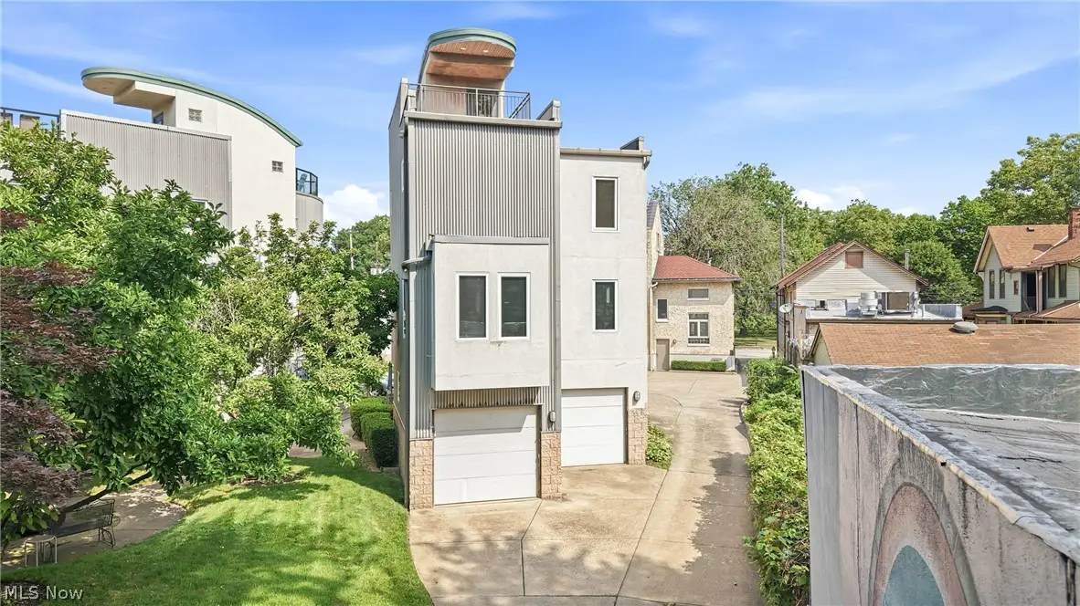 1140 Auburn Avenue, Cleveland, OH 44113 - #1