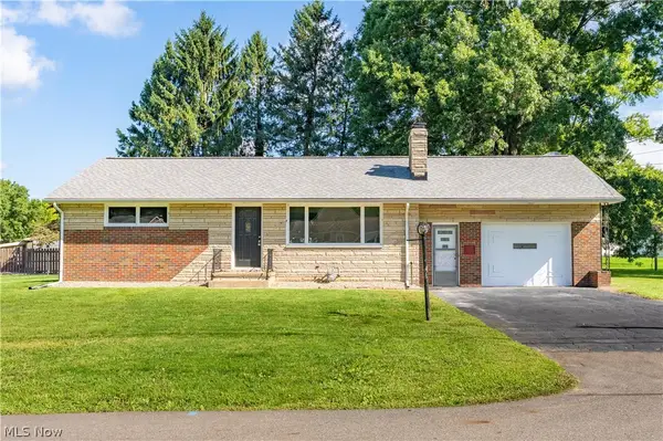 114 Keeferview Nw Street, Navarre, OH 44662