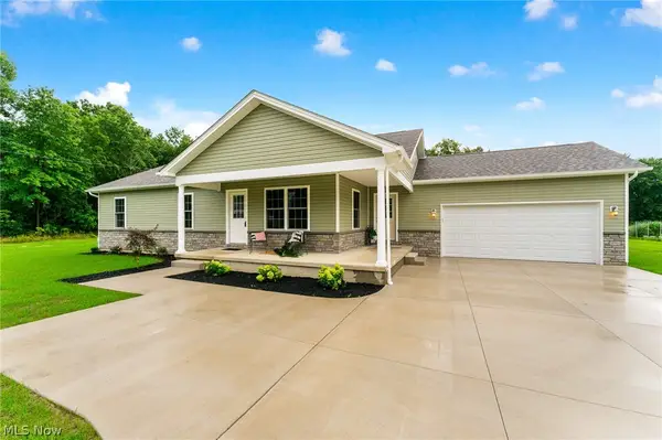 406 S Raccoon Road, Austintown, OH 44515