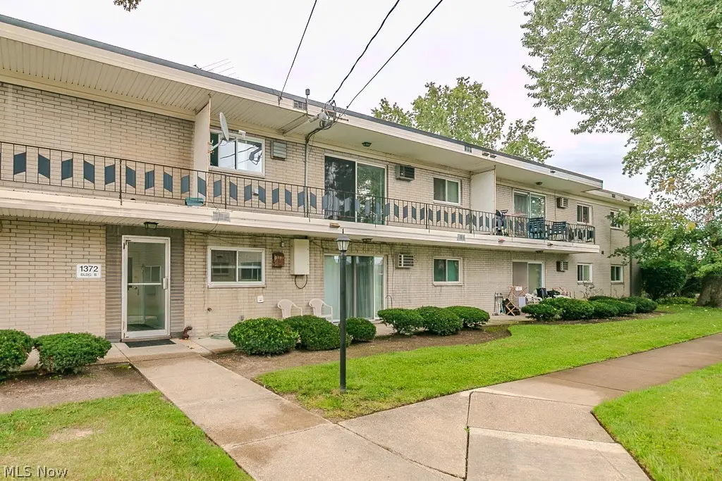 1372 Golden Gate Boulevard #B204, Mayfield Heights, OH 44124 - #1