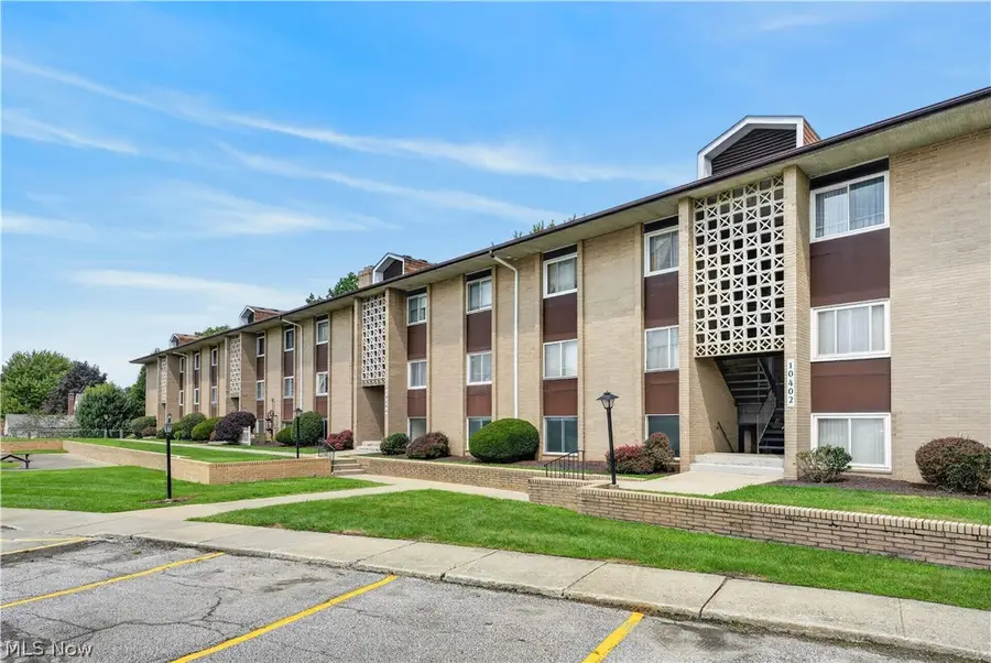 10402 N Church Drive #405, Parma Heights, OH 44130 - #3