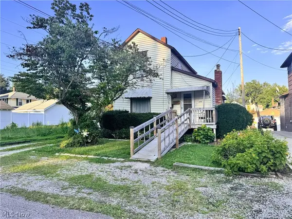 275 21st Nw Street, Barberton, OH 44203
