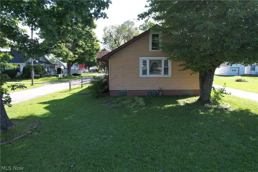 4900 Wiseland Se Avenue, Canton, OH 44707 - #3