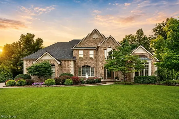 26778 Primrose Lane, Westlake, OH 44145