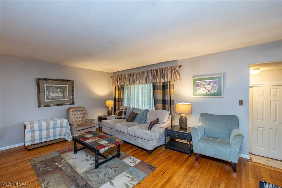 6389 W 54th Street, Parma, OH 44129 - #3
