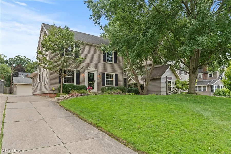 225 Melbourne Avenue, Akron, OH 44313 - #2