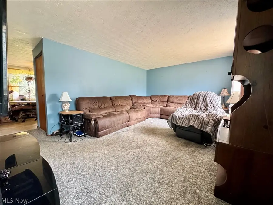 360 Trump Ne Avenue, East Canton, OH 44730 - #3