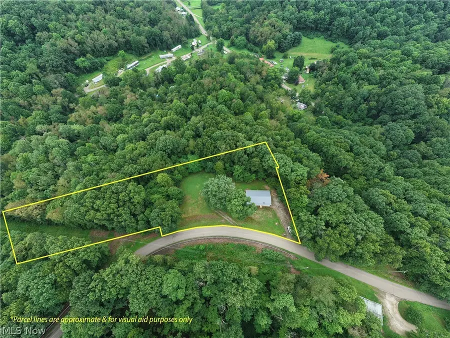 5300 Greenridge Rd, New Philadelphia, OH 44663 - #2