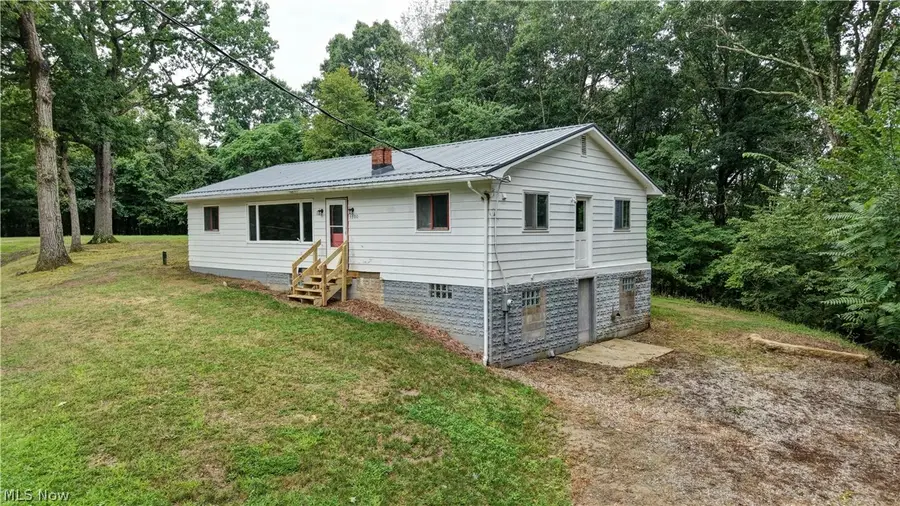 5300 Greenridge Rd, New Philadelphia, OH 44663 - #3