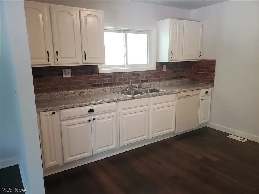 6110 Antrim Road, Elyria, OH 44035 - #2