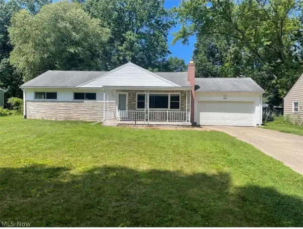 3364 Glen Oaks Drive, Youngstown, OH 44511