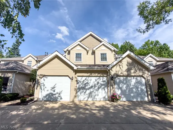 443 Eagle Trace, Mayfield Heights, OH 44124
