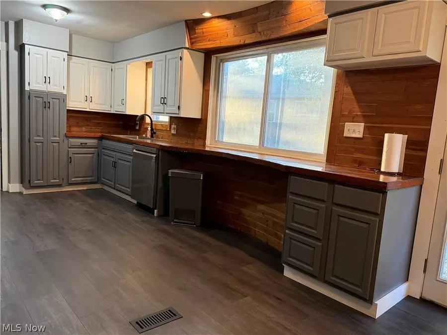 1647 Fairfax Road, Akron, OH 44313 - #3