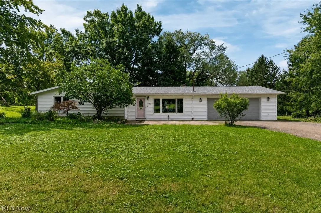 975 Colony Drive, Aurora, OH 44202 - #1