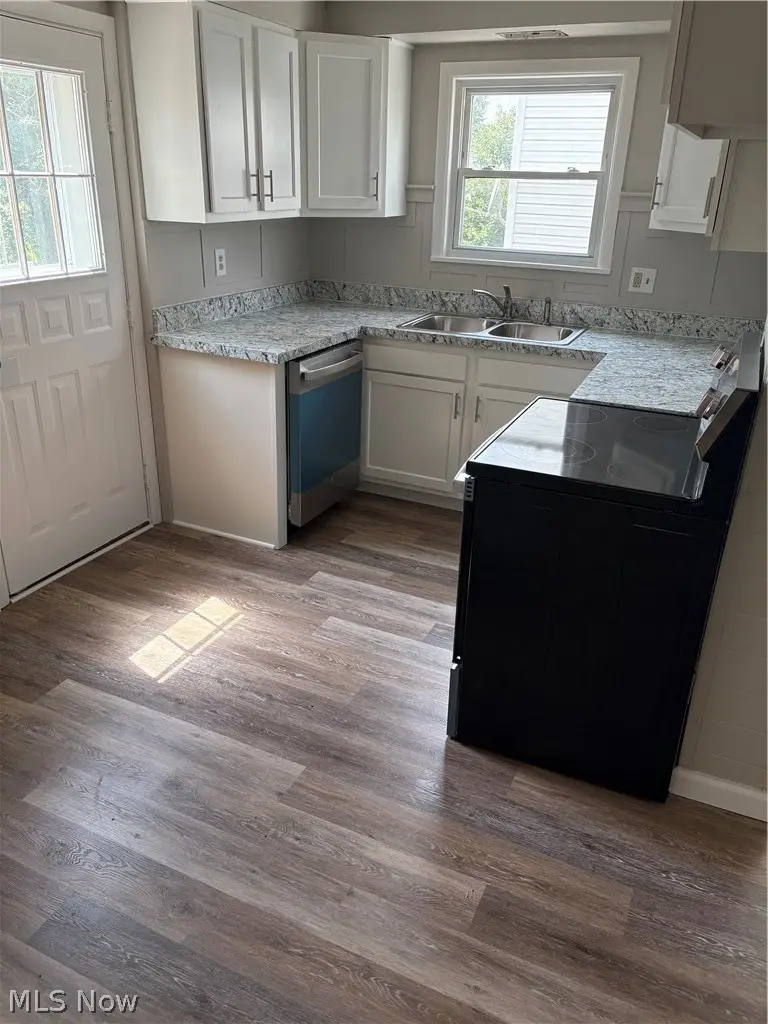 818 Saxon Avenue, Akron, OH 44314 - #2