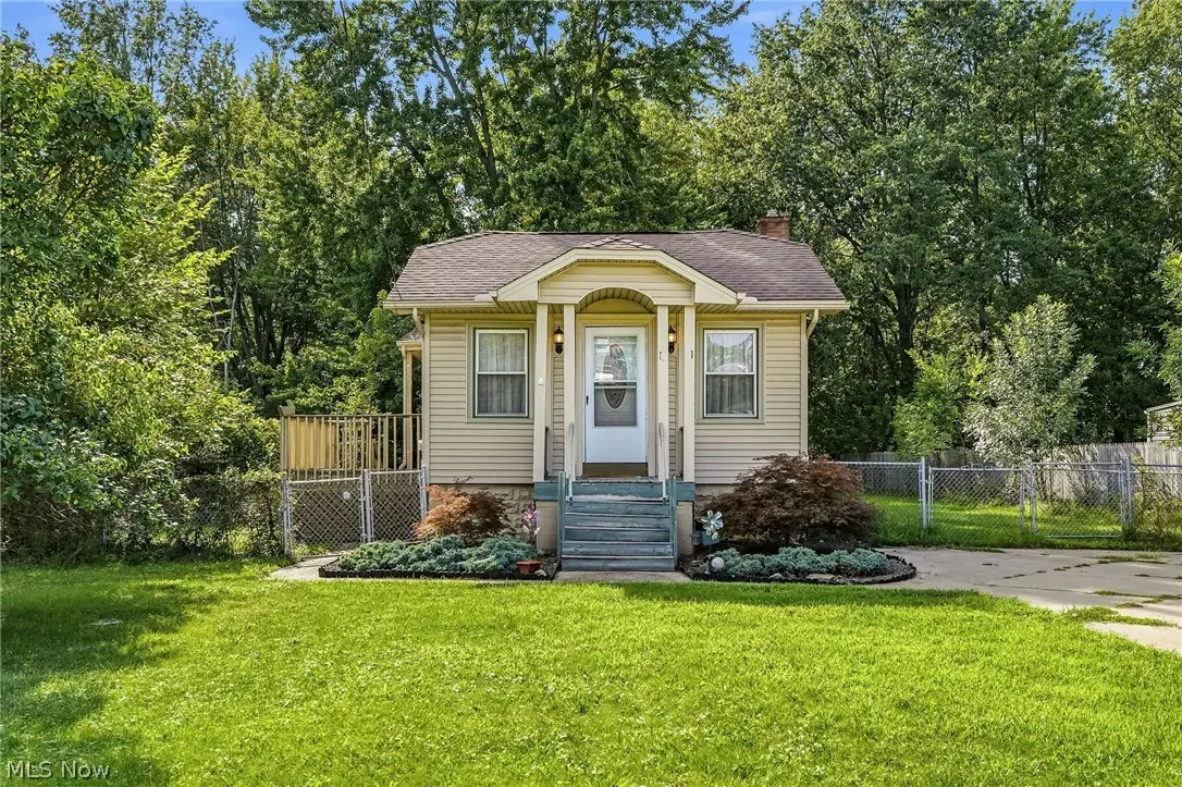 2350 Columbia Road, Westlake, OH 44145 - #1