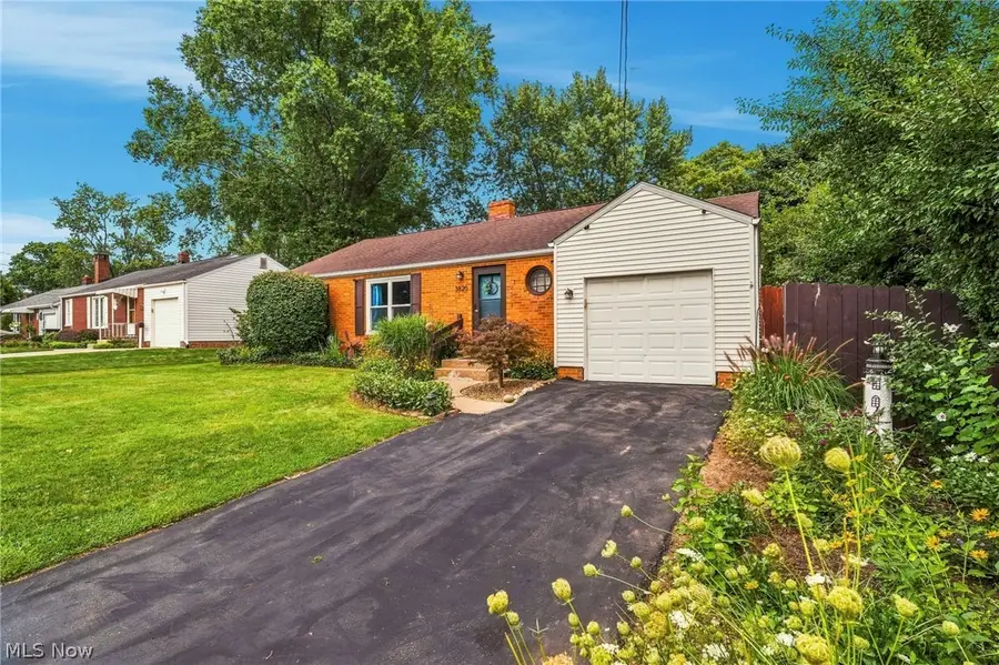 3820 Norman Nw Avenue, Canton, OH 44709 - #2