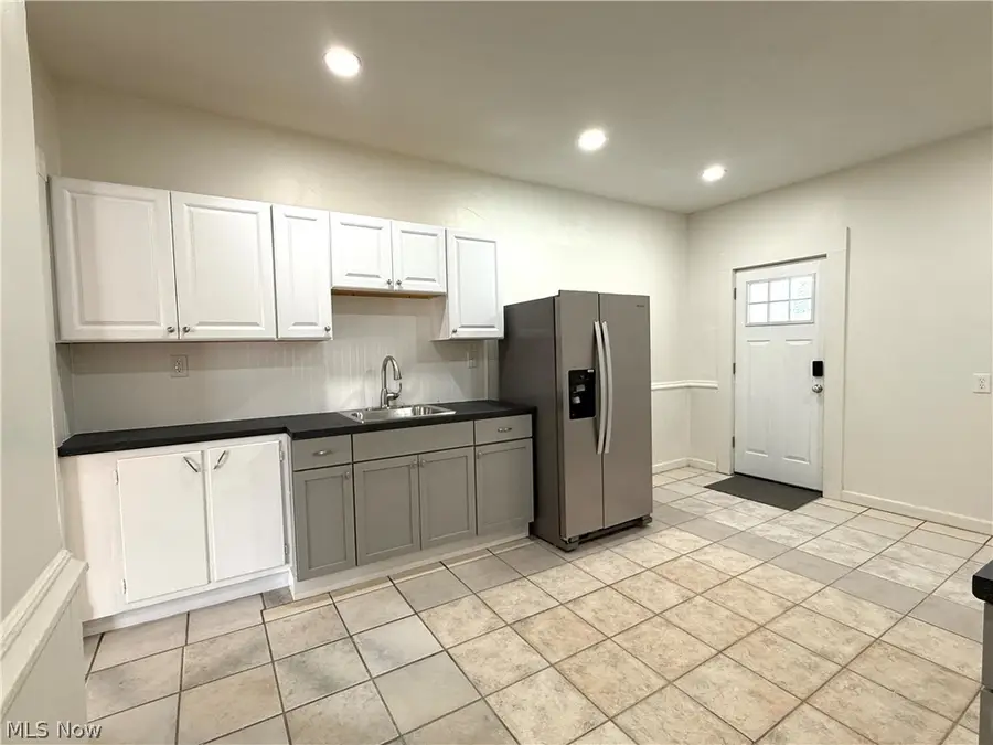 417 Steel Street, Youngstown, OH 44509 - #3
