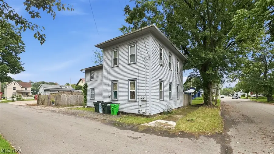820 Parkview Ne Street, Massillon, OH 44646 - #2