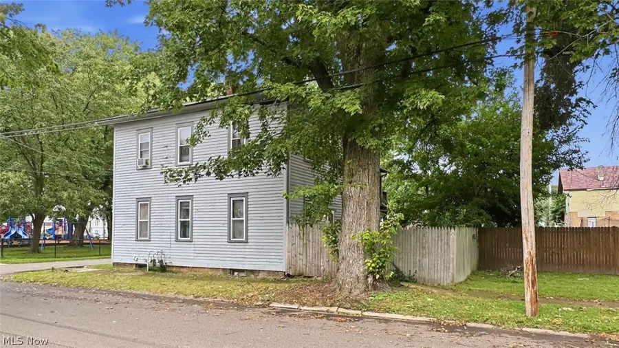 820 Parkview Ne Street, Massillon, OH 44646 - #3