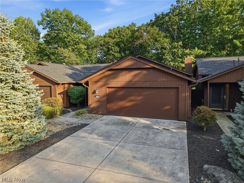 18259 Glencreek Lane, Strongsville, OH 44136 - #1