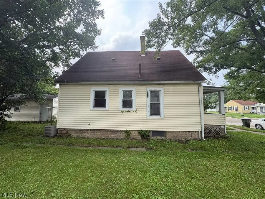 120 Taft Avenue, Elyria, OH 44035 - #3