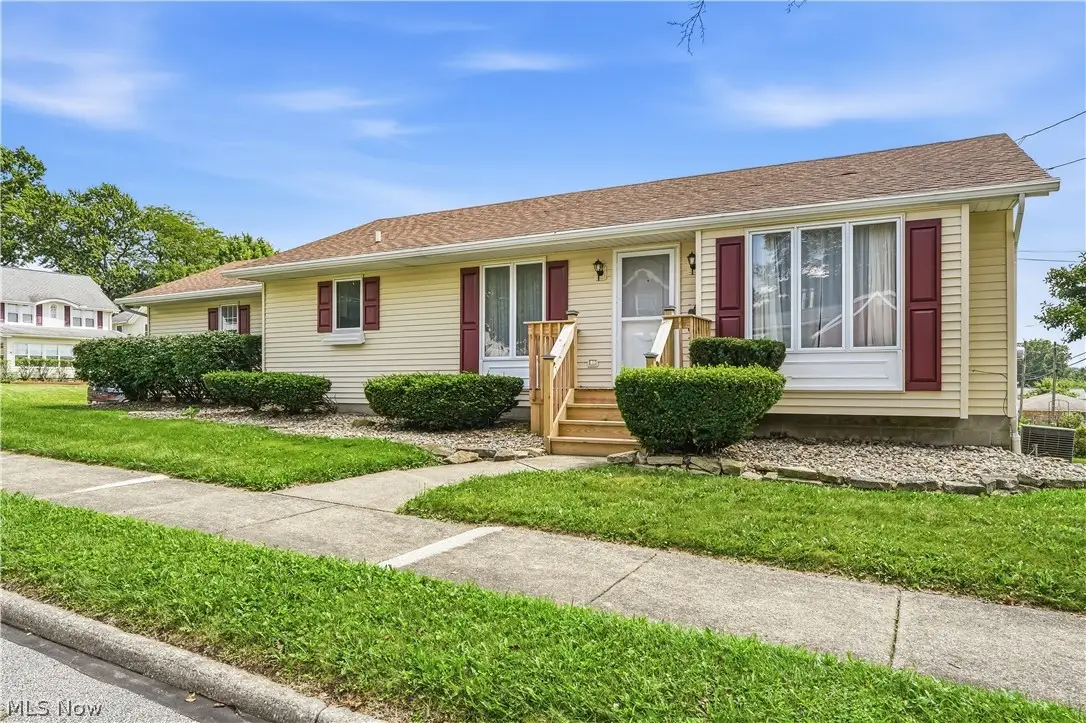 252 Clinton Avenue, Akron, OH 44301 - #1
