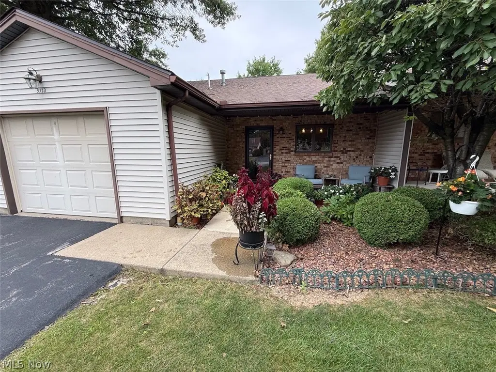 5713 Callaway Circle, Austintown, OH 44515 - #1