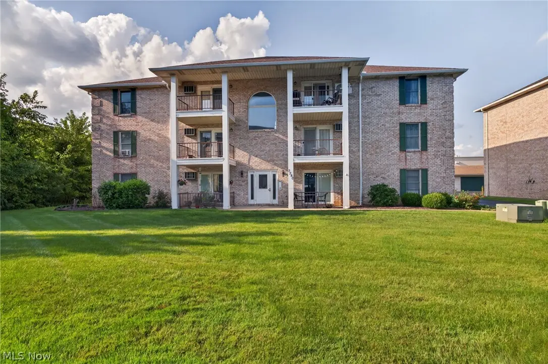 7380 Eisenhower Drive #3, Boardman, OH 44512 - #1