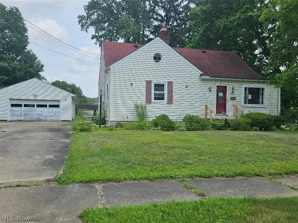 2124 Hillside Terrace, Akron, OH 44305
