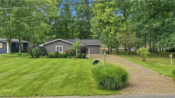 2415 Plum Creek Drive, Roaming Shores, OH 44084