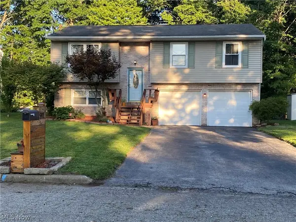 91 Hillview Drive, Hubbard, OH 44425
