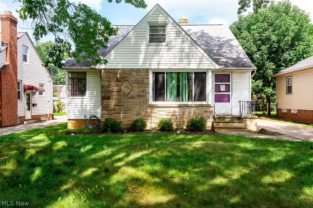 10252 Greenheath Drive, Parma Heights, OH 44130 - #1