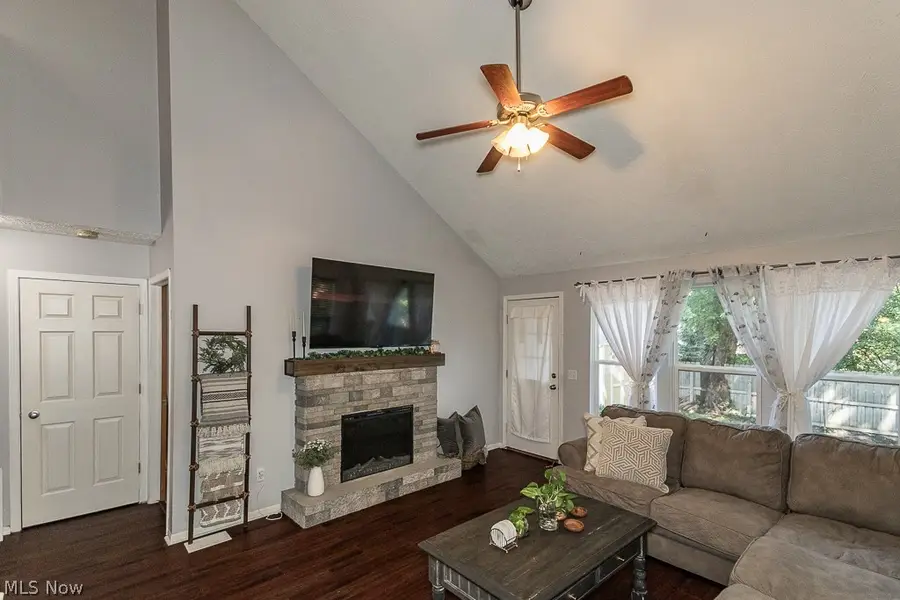 7759 Manor Drive, Mentor On The Lake, OH 44060 - #3