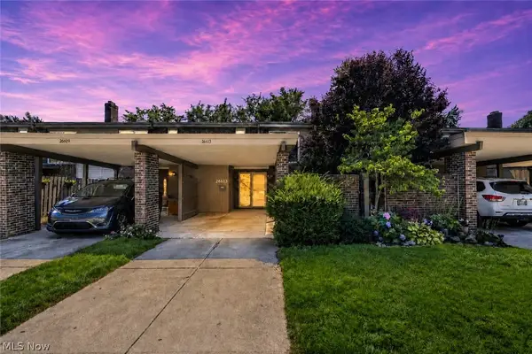 26613 N Park Boulevard, Olmsted Falls, OH 44138
