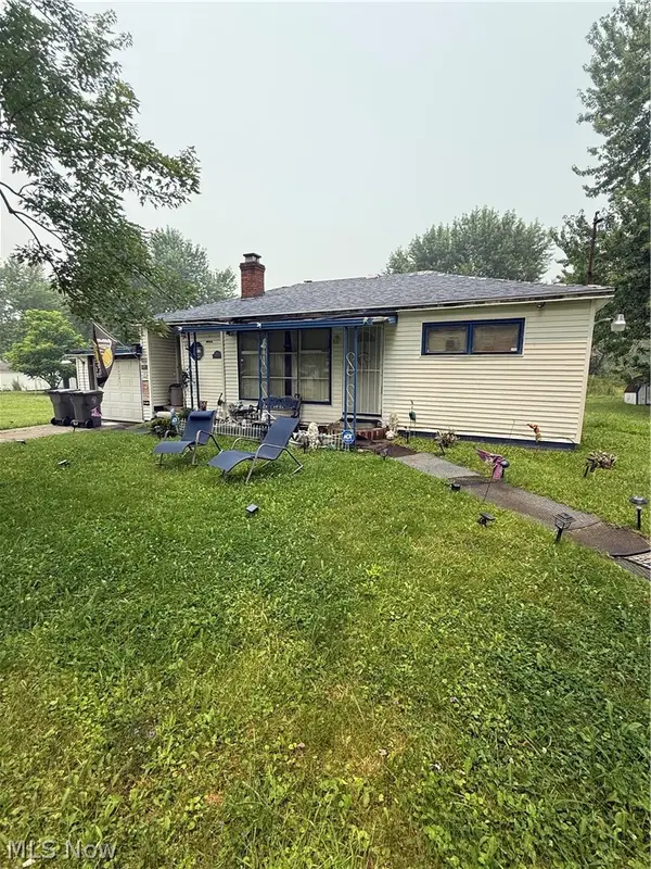 3046 Mcguffey Road, Youngstown, OH 44505