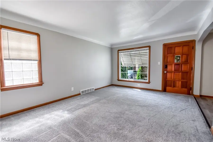 908 Wexford Avenue, Parma, OH 44134 - #3