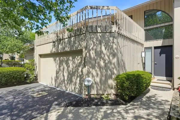 5755 Som Center Road #8, Solon, OH 44139