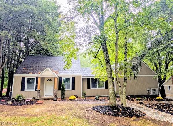 1739 E Turkeyfoot Lake Road, Akron, OH 44312