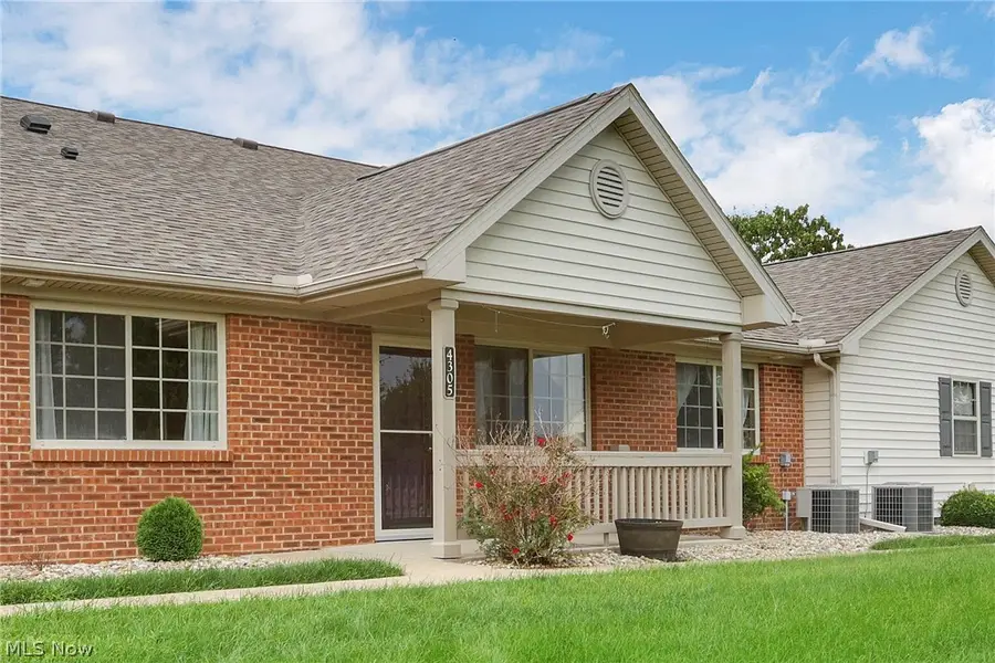 4305 E Strattford E Circle, Zanesville, OH 43701 - #2