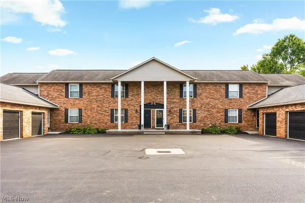 1206 W Maple Street, North Canton, OH 44720