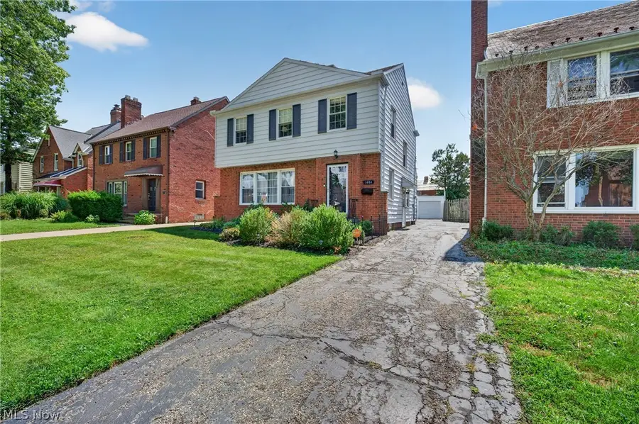 3954 Lansdale Road, University Heights, OH 44118 - #3