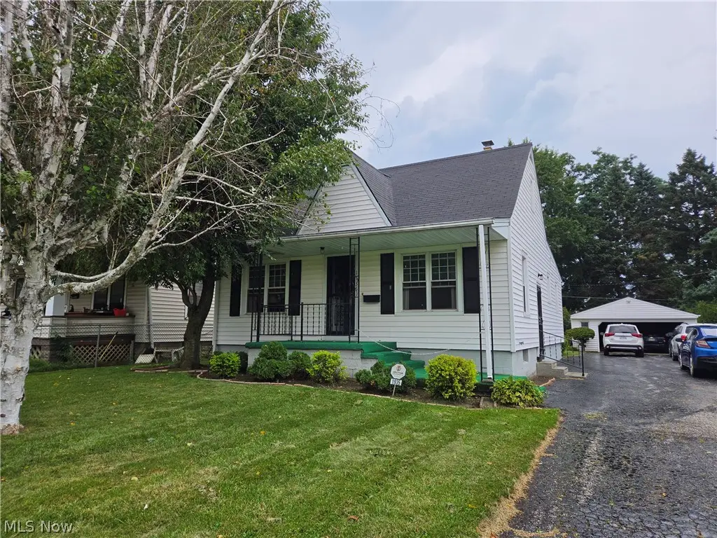 1935 E 44th Street, Ashtabula, OH 44004 - #1