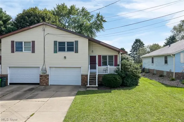 1532 Ellesmere Nw Avenue, North Canton, OH 44720