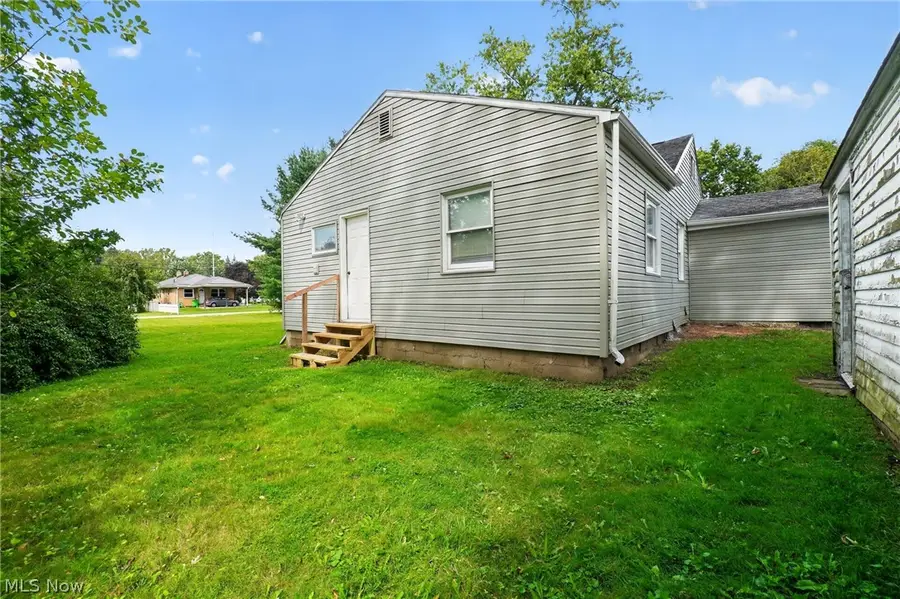 1112 Danforth Road, Akron, OH 44312 - #3
